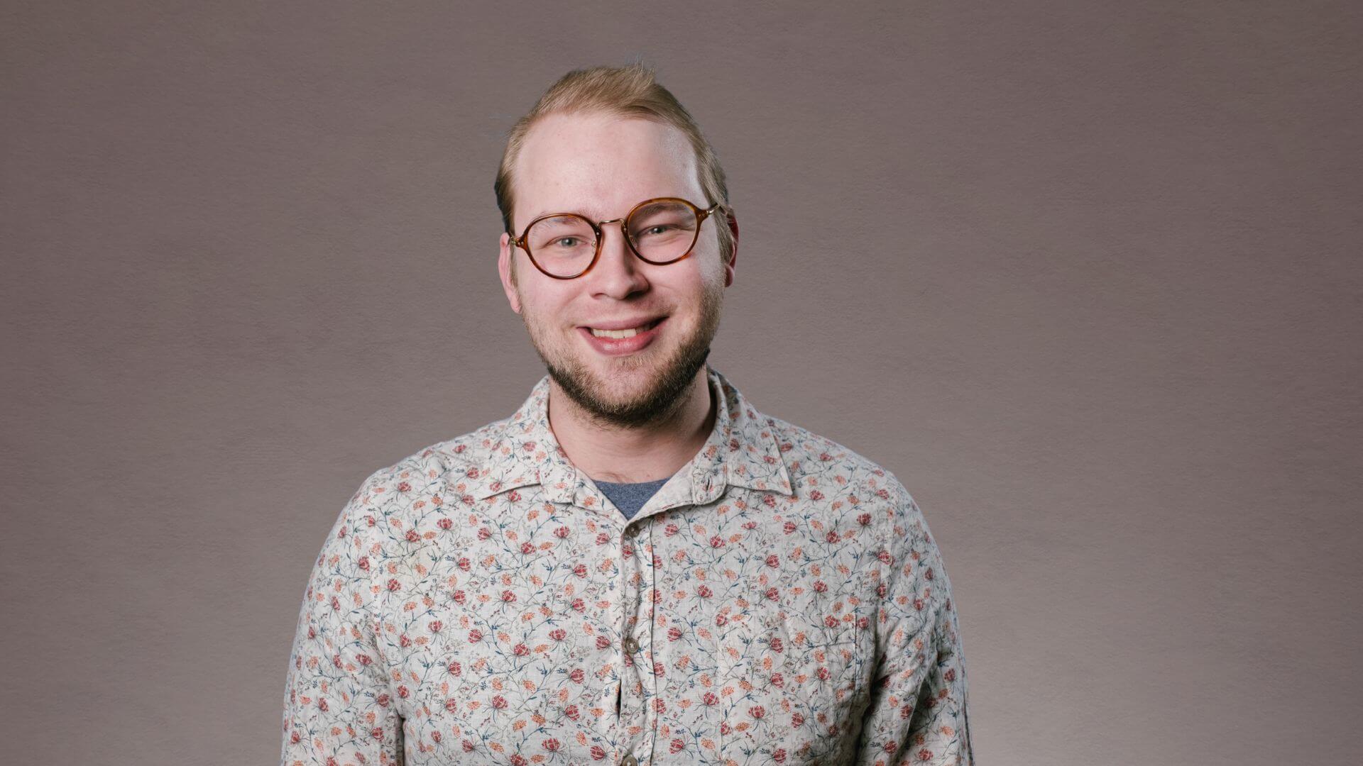 Kuvassa vuoden 2024 Nuorten tulevaisuusseminaarin projektikoordinaattori Arttu Mäkinen.